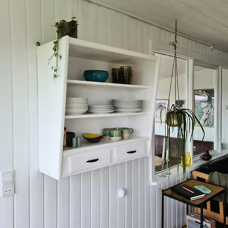 Vakantiehuis Charming Summer House Near