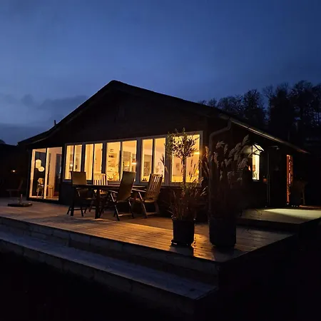 Feriehus Charming Summer House Near *