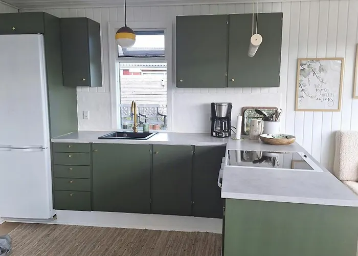 Feriehus Charming Summer House Near