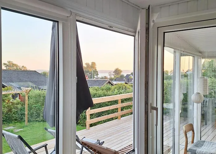 Charming Summer House Near Feriehus