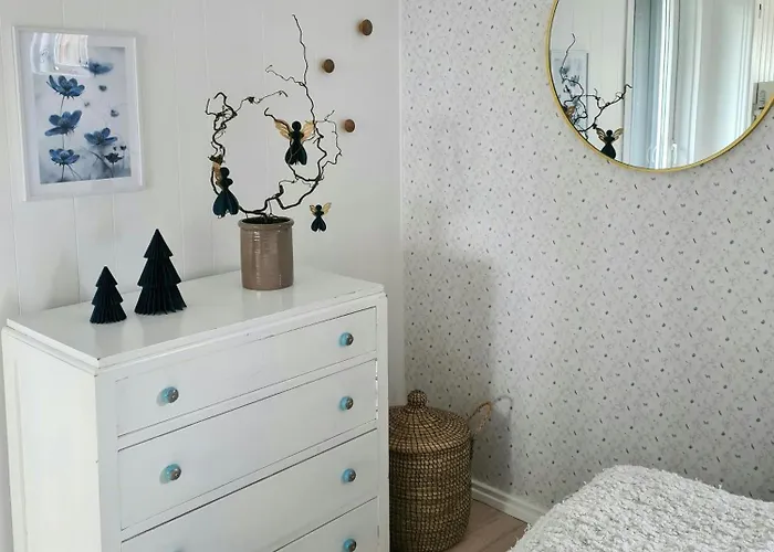 Feriehus Charming Summer House Near