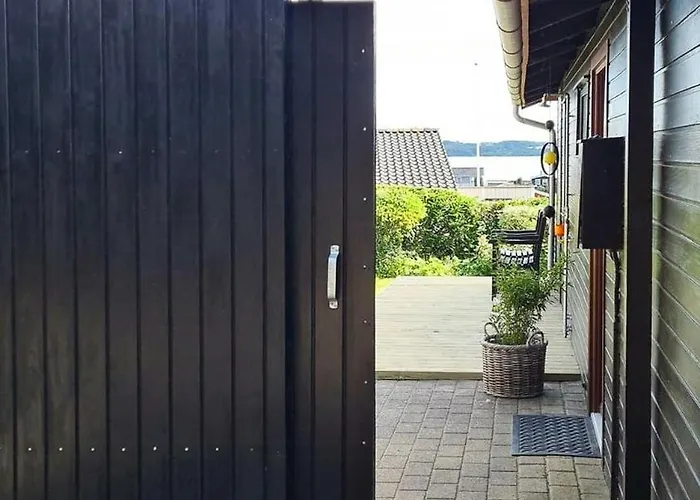 Charming Summer House Near Feriehus *