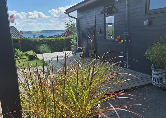 Charming Summer House Near Feriehus
